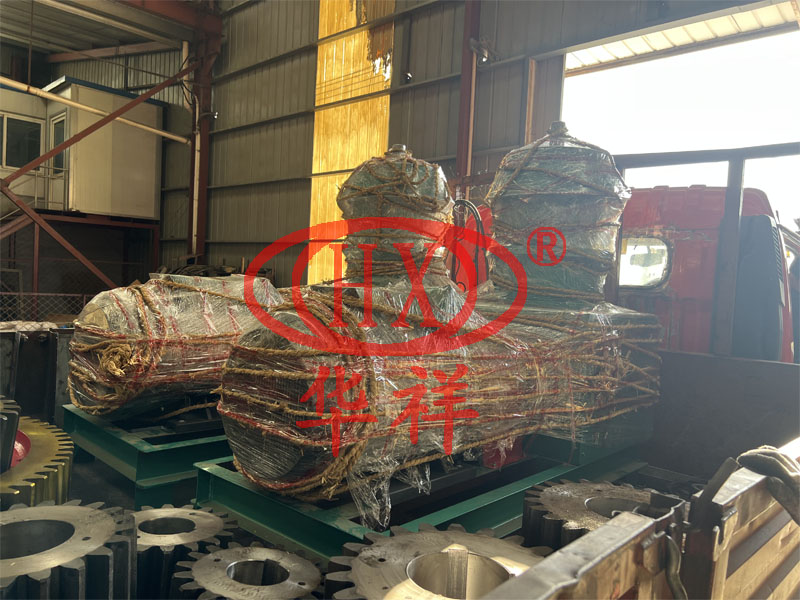 有機(jī)肥造粒機(jī).jpg